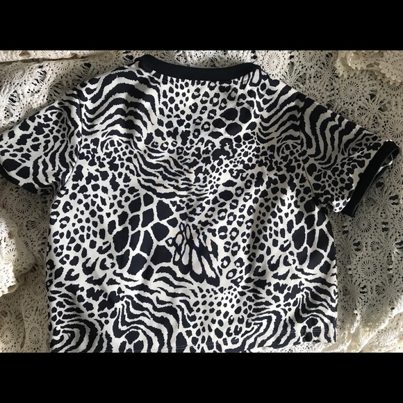 Adidas Cropped  top 🌹size US Small Blk & Creme - Picture 3 of 8